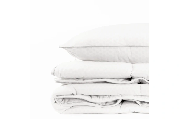 wendre-pillow-touch-of-cool-white-50x60-4743290035081-2160x2160-2_jpg.webp