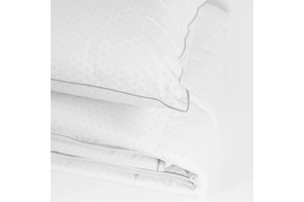 wendre-pillow-touch-of-cool-white-50x60-4743290035081-2160x2160-3_jpg.webp