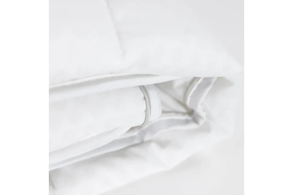 wendre-quilt-touch-of-cool-white-15x200-4743290035067-2160x2160-3_jpg.webp