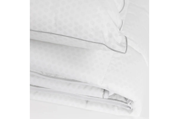 wendre-quilt-touch-of-cool-white-15x200-4743290035067-2160x2160-5_jpg.webp